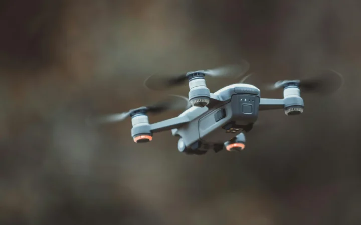 Rușii publică imagini: Dronă kamikaze distruge elicoptere ucrainene rare, inclusiv un Mi-24 de neînlocuit