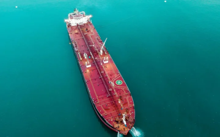 SUA Interceptează al Șaptelea Petrolier Venezuelan: Tensiuni Internaționale și Temeri de Conflict Nuclear