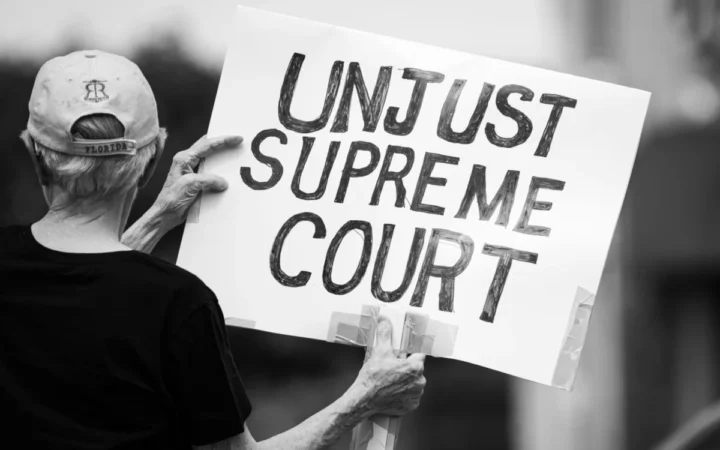 Curtea Supremă a SUA decide dacă glifosatul primește imunitate: Protecție legală pentru Monsanto în fața proceselor victimelor Roundup
