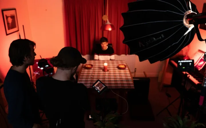Seedance 2.0, Inteligența Artificială a ByteDance, Declanșează Criză în Hollywood și Aprinde Disputa pe Drepturile de Autor