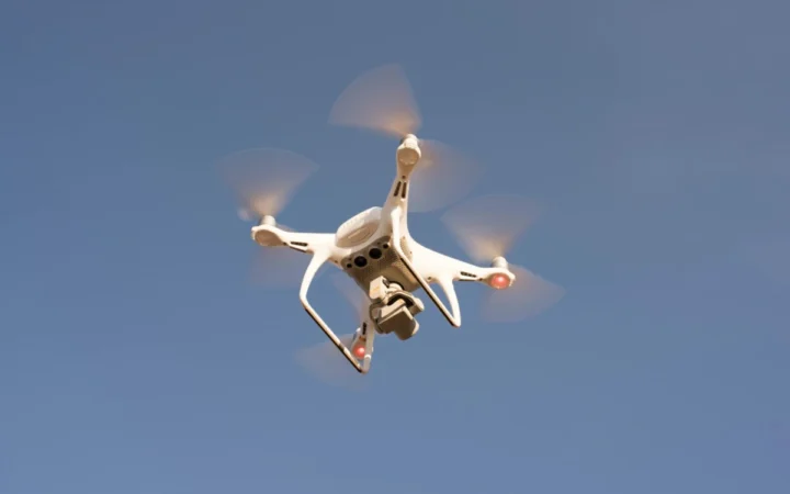 Un singur dron iranian de 20.000 de dolari a păcălit apărarea unei nave americane de 13 miliarde!