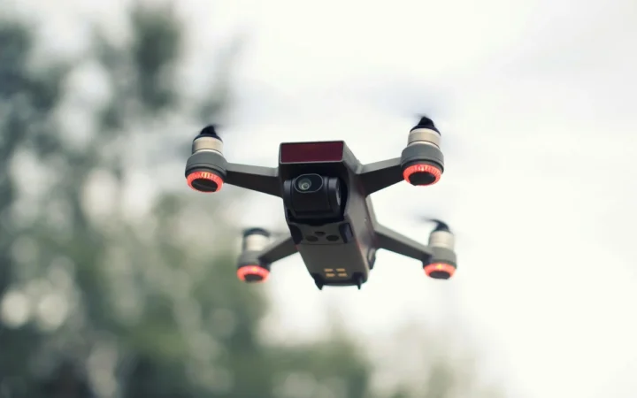 Marea Britanie trimite peste 120.000 de drone Ucrainei: record istoric în sprijinul militar