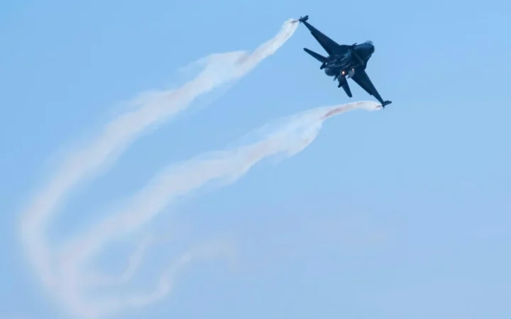 Ucraina pregătește una dintre cele mai mari achiziții de avioane Gripen din istorie – Suedia devine jucător-cheie în război