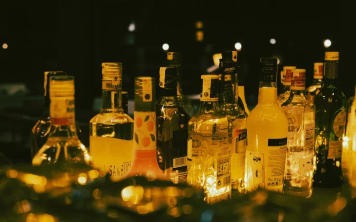 Alcoolul consumat în primele săptămâni de sarcină provoacă daune severe fătului, avertizează cercetătorii finlandezi