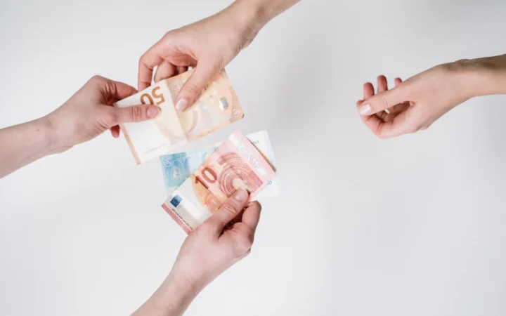 Surpriză pentru călătorii din Stockholm: SL taie prețul abonamentelor lunare, dar schimbă regulile pentru cei cu bilete pe termen lung
