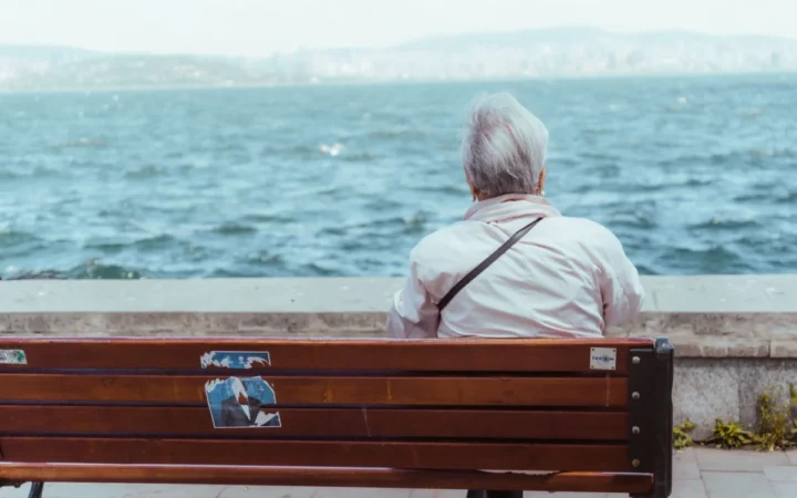 Pensionarea îi ajută pe suedezii care au avut munci fizice grele să doarmă mai mult și să se miște mai puțin