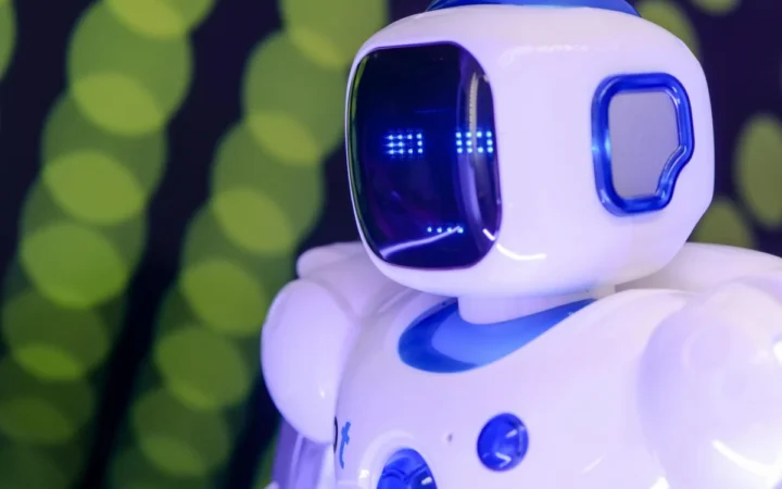 Japonia, forțată să aleagă: investește masiv în AI sau riscă să devină „colonie digitală”