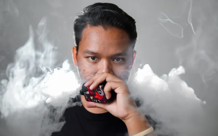 Comerțul online cu vape-uri: reguli legale stricte și verificări dure ascunse cumpărătorilor