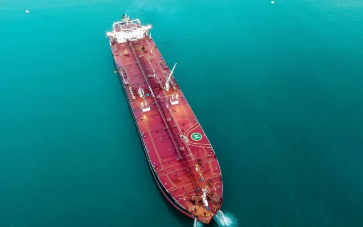 Atac Houthi cu Rachete și Drone Asupra Petrolierei Saudite Encelia în Marea Roșie