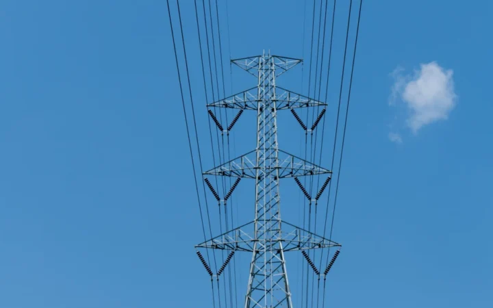 Suedia investighează reglementarea tarifelor la electricitate pentru a preveni scumpirile accelerate