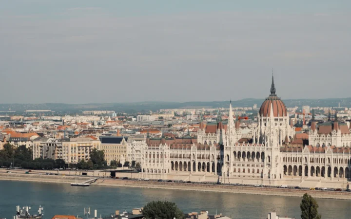 Parlamentul Ungariei îl demite pe președintele Tamás Sulyok printr-o modificare istorică a Constituției