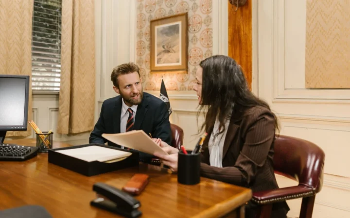 Suedia introduce din iunie 2024 infracțiunea de abuz de poziție publică pentru funcționari și politicieni